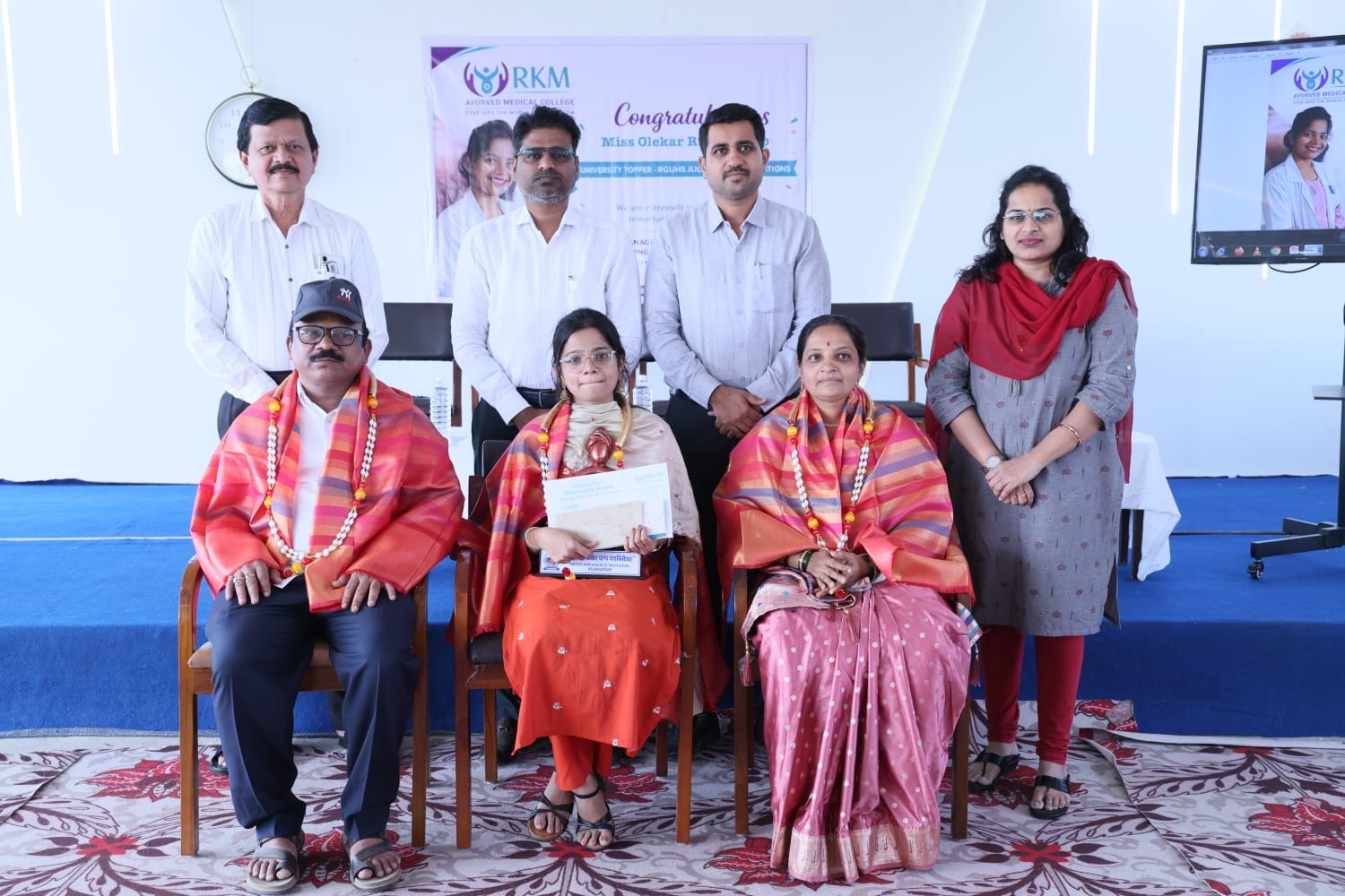 d38c2bdf-7572-4919-b2ca-9b269351829c